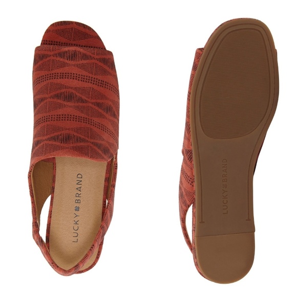 Stylish Lucky Brand Sandals - Picture 4 of 4